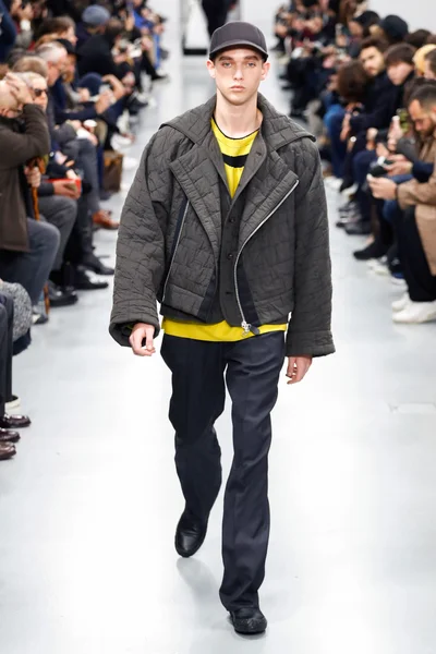 Look 13